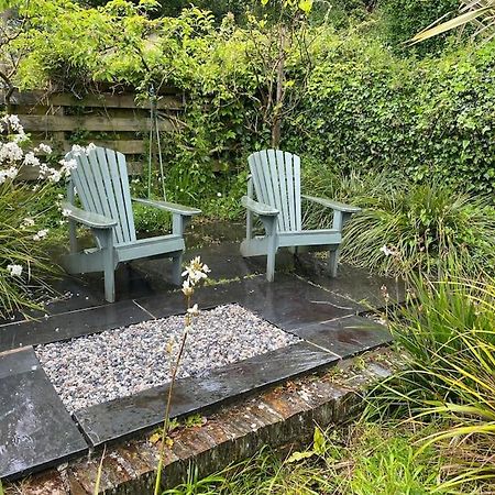 Fuchsia Cottage Flushing Ngoại thất bức ảnh